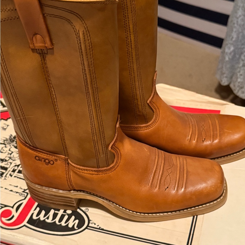 Vintage Dingo Campus boot never worn!!! Size 8